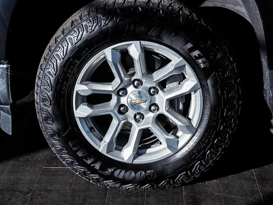 2024 Chevrolet Silverado 4th Gen - Image 17 of 21
