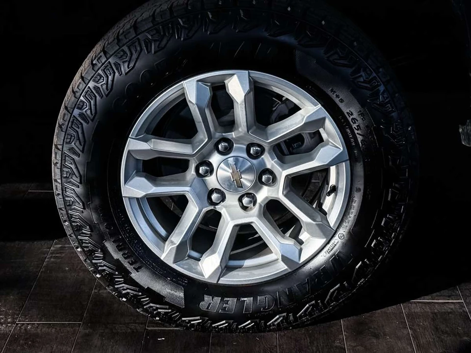 2024 Chevrolet Silverado 4th Gen - Image 19 of 21