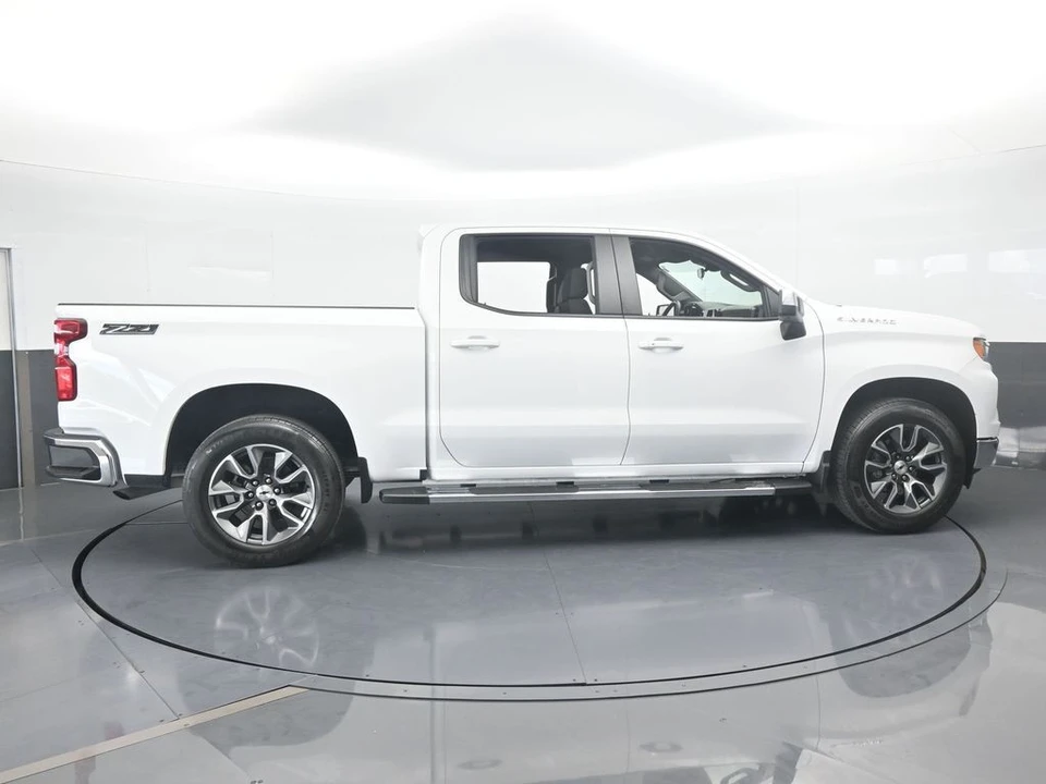 2024 Chevrolet Silverado 4th Gen - Image 7 of 12