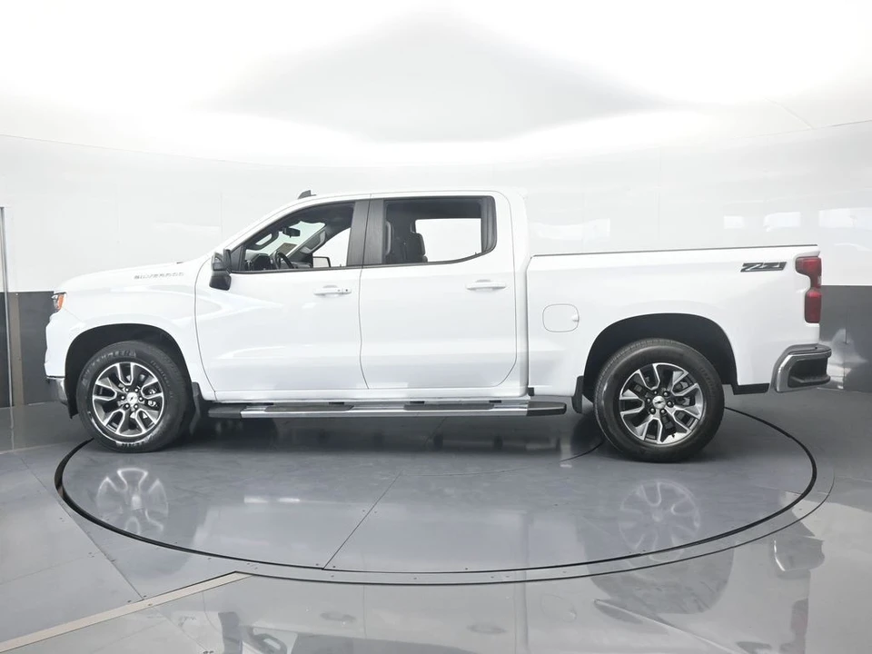 2024 Chevrolet Silverado 4th Gen - Image 3 of 12