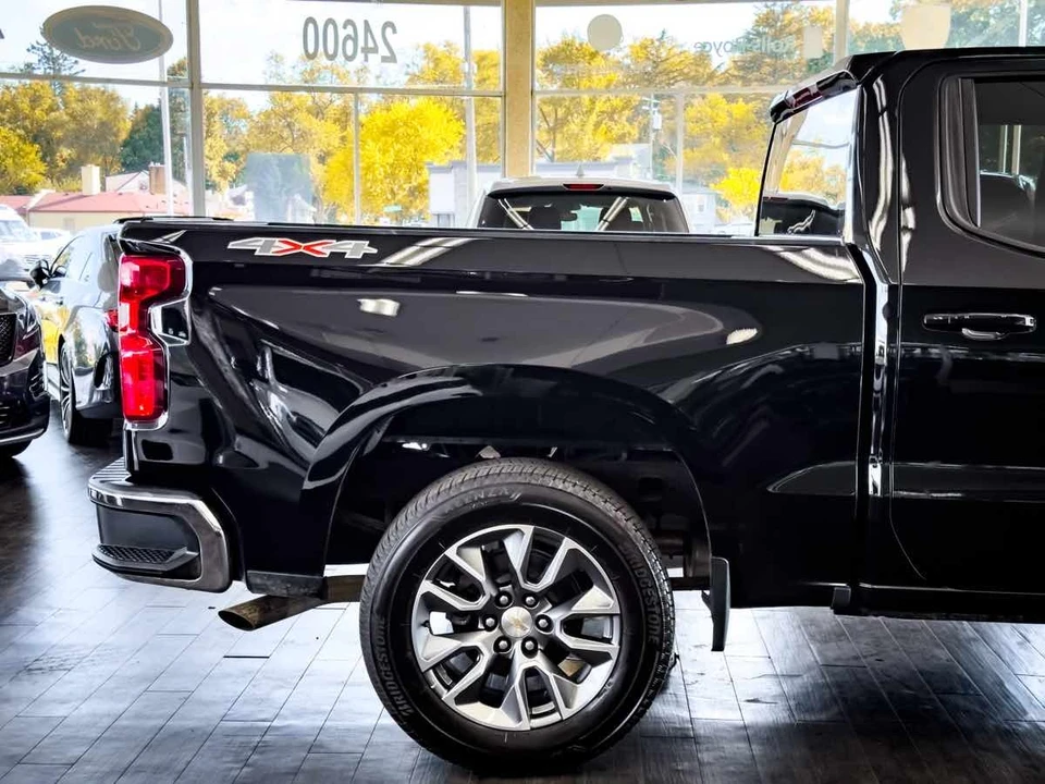 2024 Chevrolet Silverado 4th Gen - Image 16 of 21