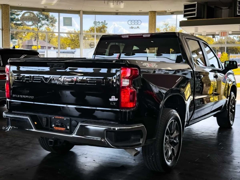 2024 Chevrolet Silverado 4th Gen - Image 15 of 21