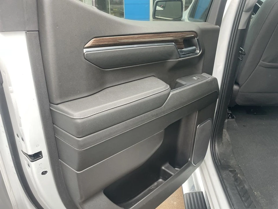2024 Chevrolet Silverado 4th Gen - Image 9 of 12
