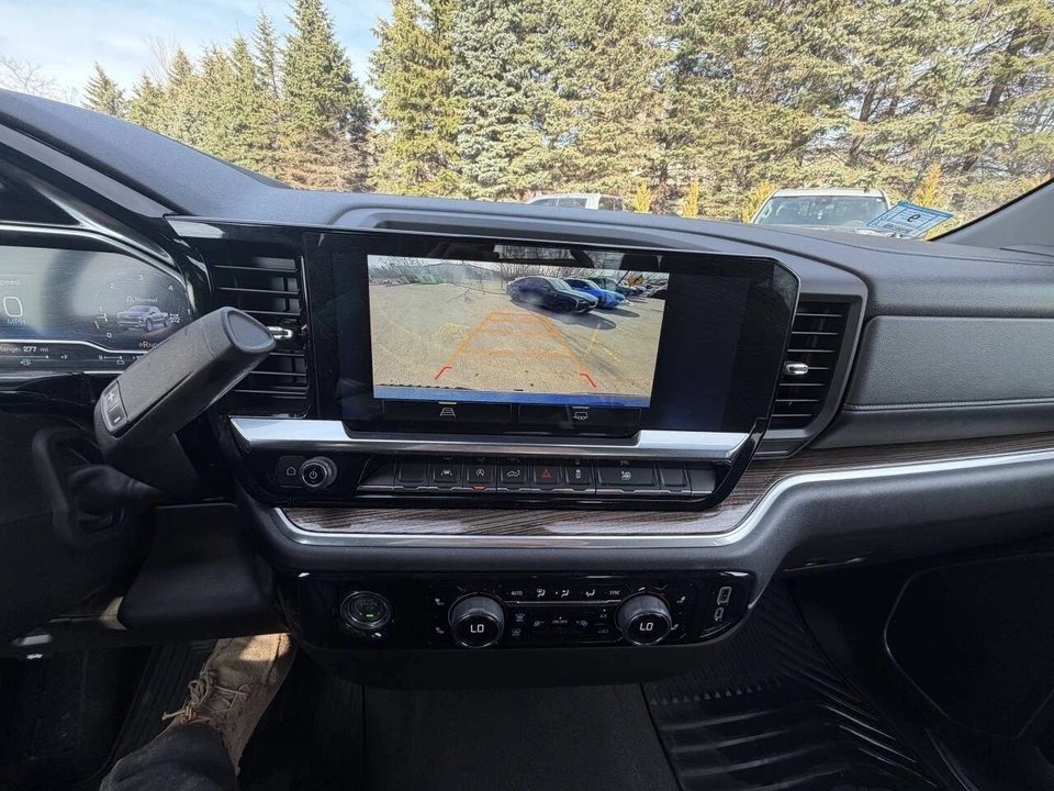 2024 Chevrolet Silverado 4th Gen - Image 15 of 21