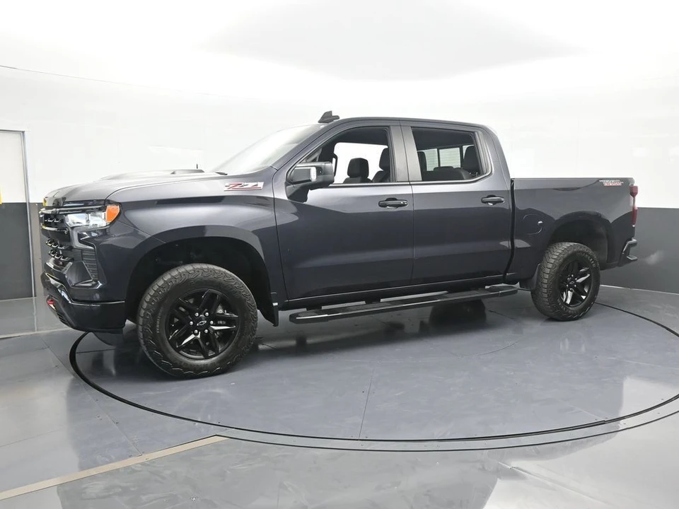 2024 Chevrolet Silverado 4th Gen - Image 2 of 12