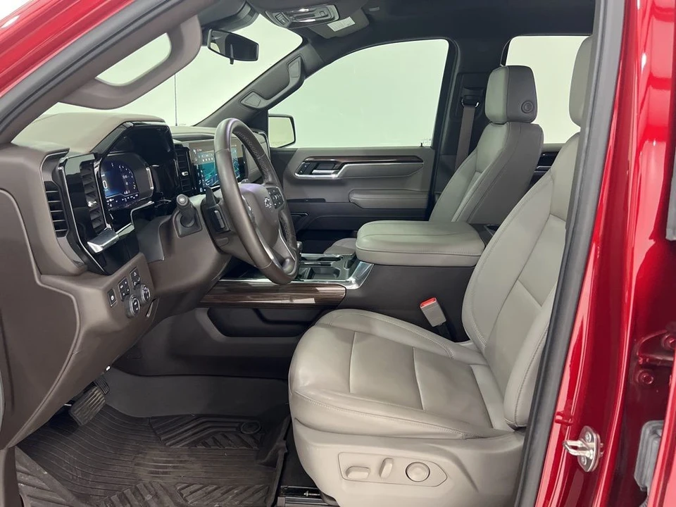 2024 Chevrolet Silverado 4th Gen - Image 18 of 21