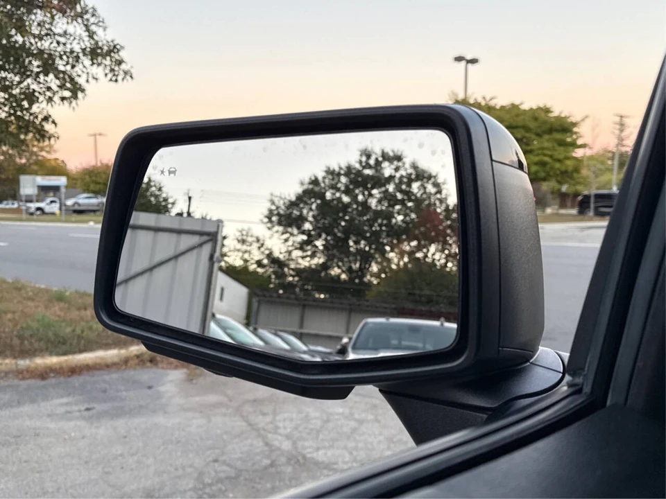 2024 Chevrolet Silverado 4th Gen - Image 18 of 21