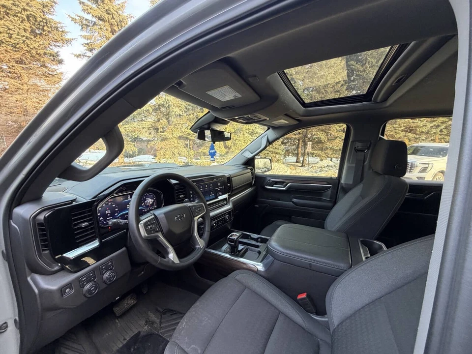 2024 Chevrolet Silverado 4th Gen - Image 17 of 21
