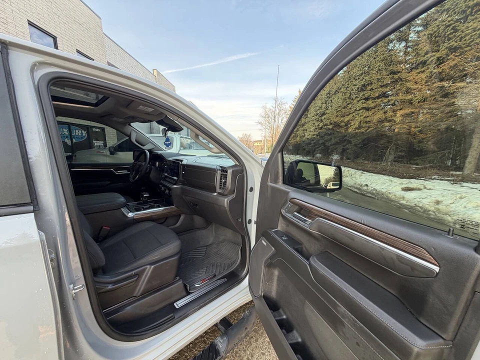 2024 Chevrolet Silverado 4th Gen - Image 18 of 21