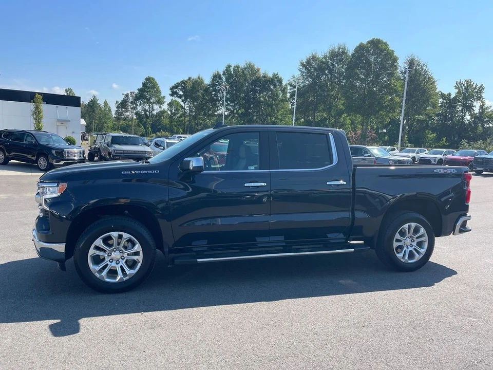 2024 Chevrolet Silverado 4th Gen - Image 2 of 21