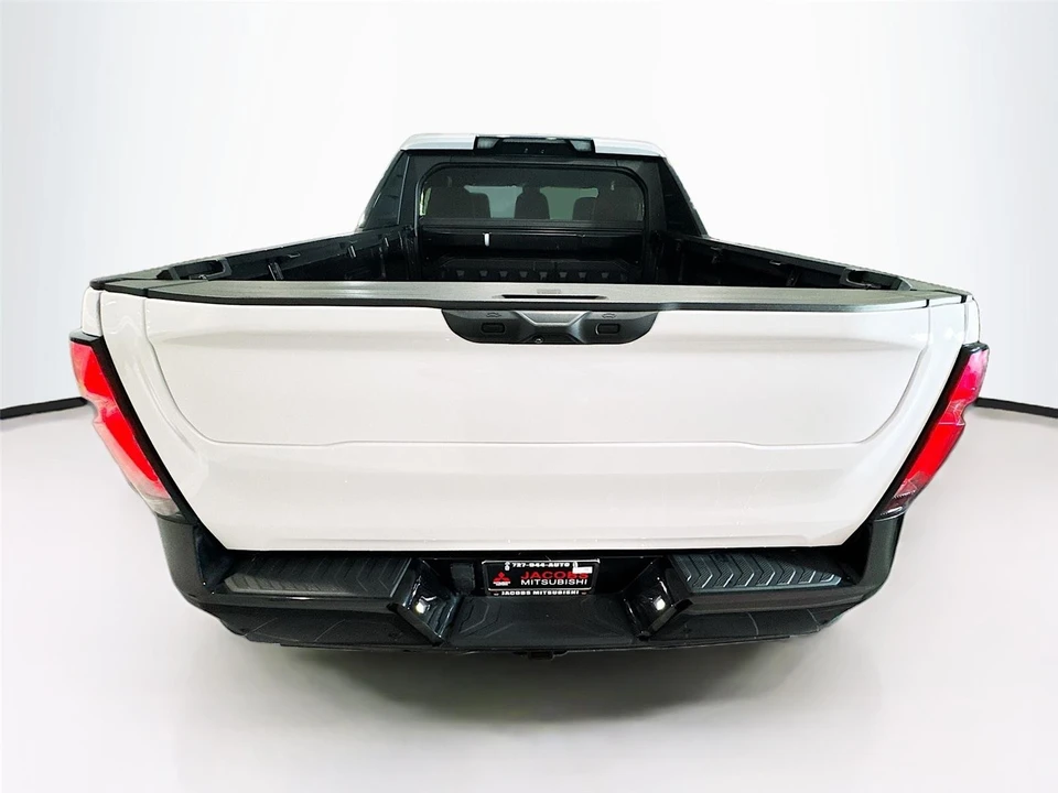 2024 Chevrolet Silverado 4th Gen - Image 24 of 31