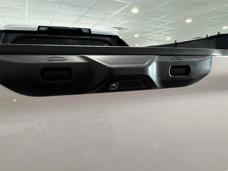 2024 Chevrolet Silverado 4th Gen - Image 18 of 21