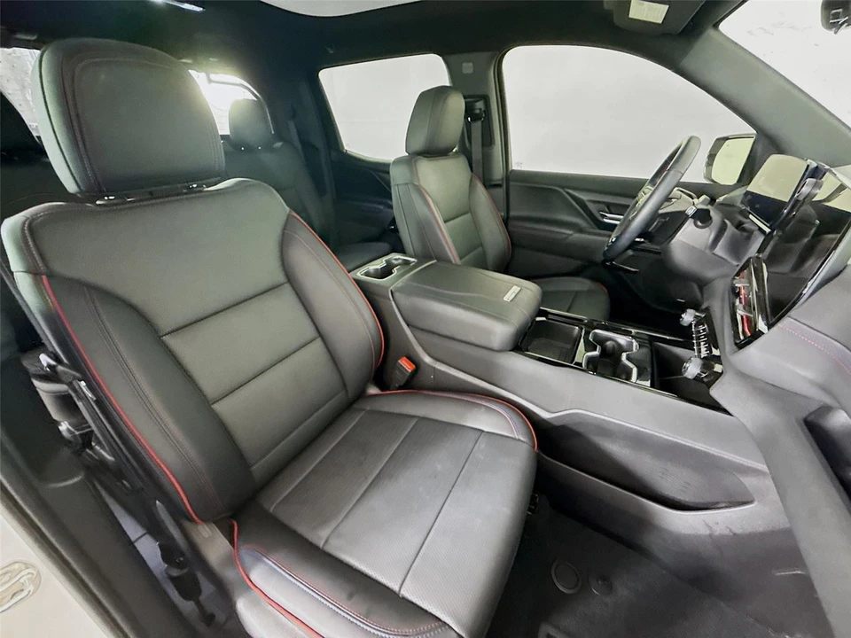 2024 Chevrolet Silverado 4th Gen - Image 15 of 21