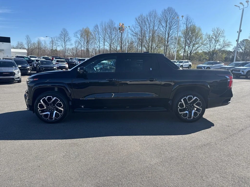 2024 Chevrolet Silverado 4th Gen - Image 2 of 21