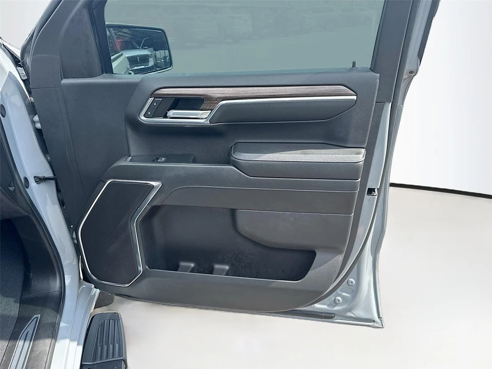2024 Chevrolet Silverado 4th Gen - Image 14 of 16