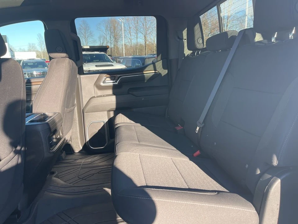 2024 Chevrolet Silverado 4th Gen - Image 15 of 21
