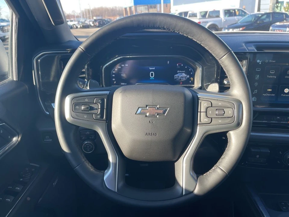 2024 Chevrolet Silverado 4th Gen - Image 18 of 21