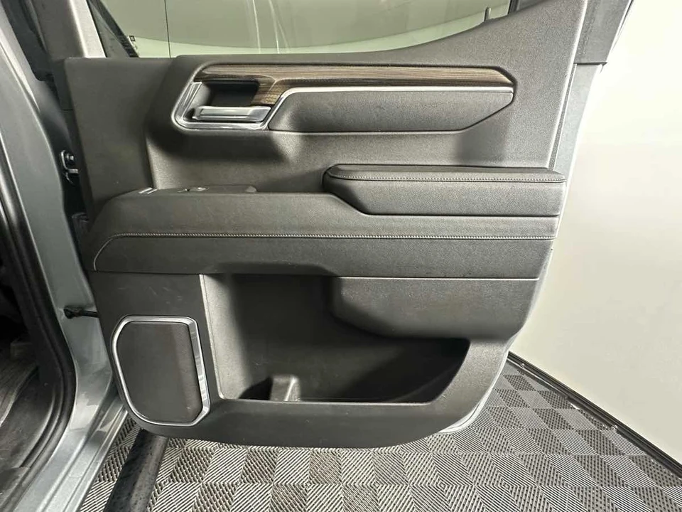 2024 Chevrolet Silverado 4th Gen - Image 19 of 21