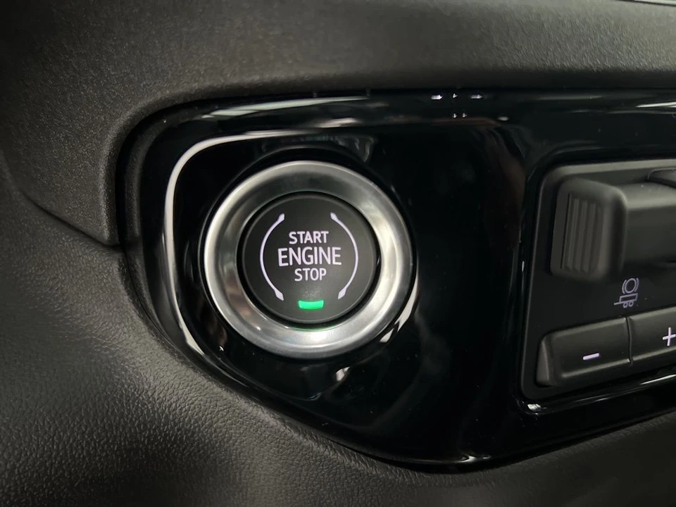 2024 Chevrolet Silverado 4th Gen - Image 15 of 21