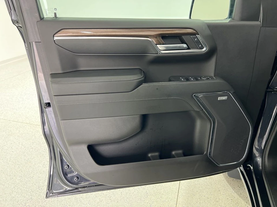 2024 Chevrolet Silverado 4th Gen - Image 21 of 31
