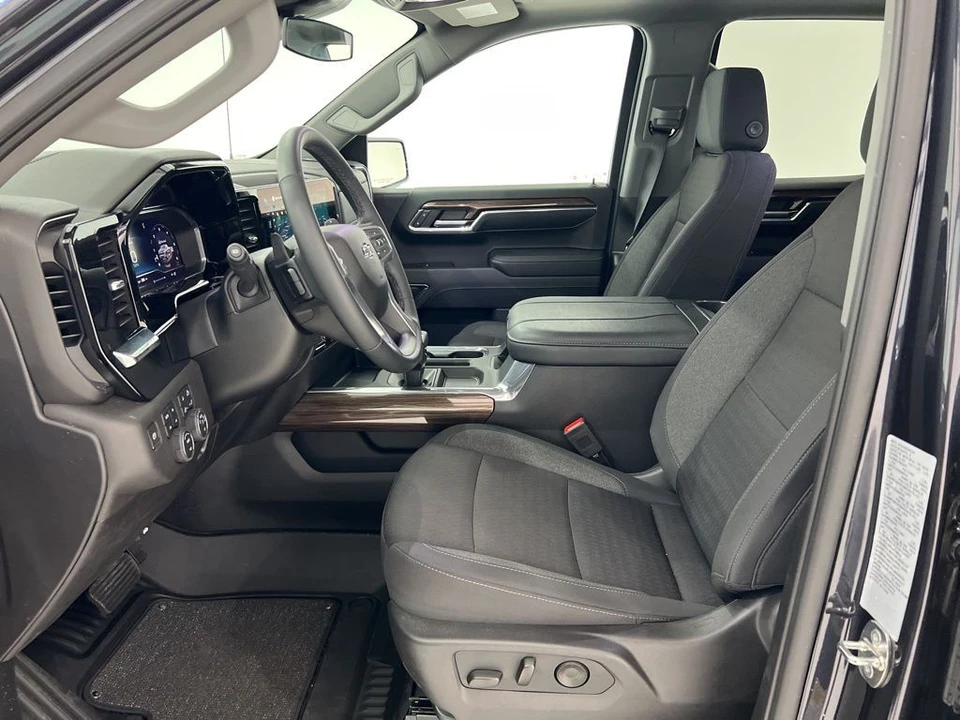 2024 Chevrolet Silverado 4th Gen - Image 19 of 31