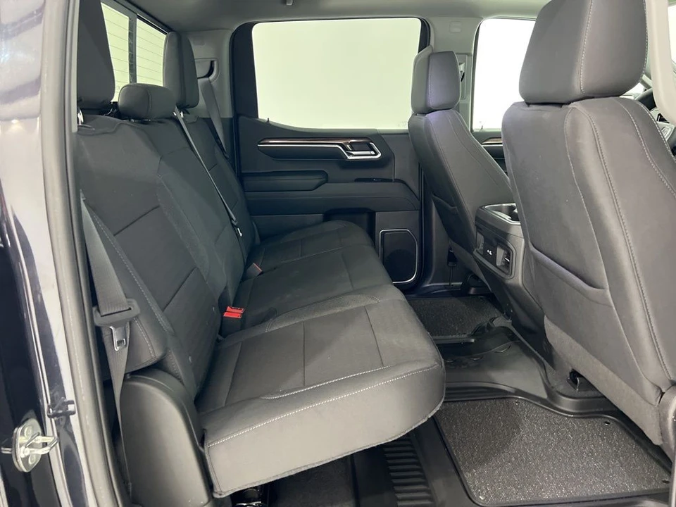 2024 Chevrolet Silverado 4th Gen - Image 25 of 31