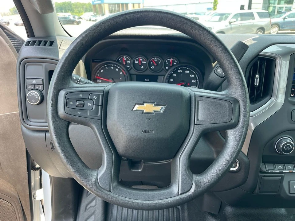 2024 Chevrolet Silverado 4th Gen - Image 11 of 12