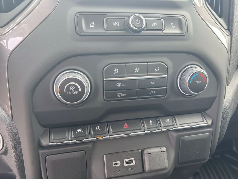 2024 Chevrolet Silverado 4th Gen - Image 17 of 21