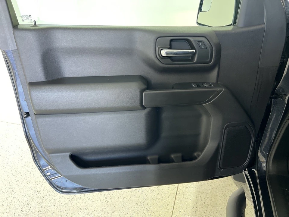 2024 Chevrolet Silverado 4th Gen - Image 19 of 21