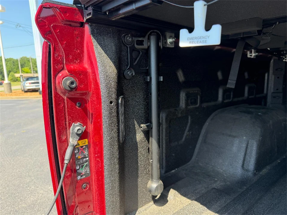 2024 Chevrolet Silverado 4th Gen - Image 14 of 31