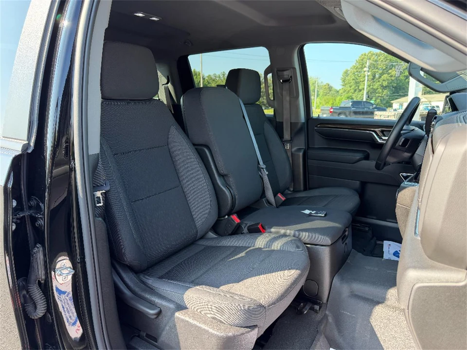 2024 Chevrolet Silverado 4th Gen - Image 15 of 31