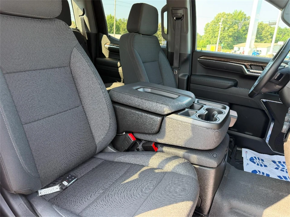2024 Chevrolet Silverado 4th Gen - Image 17 of 31
