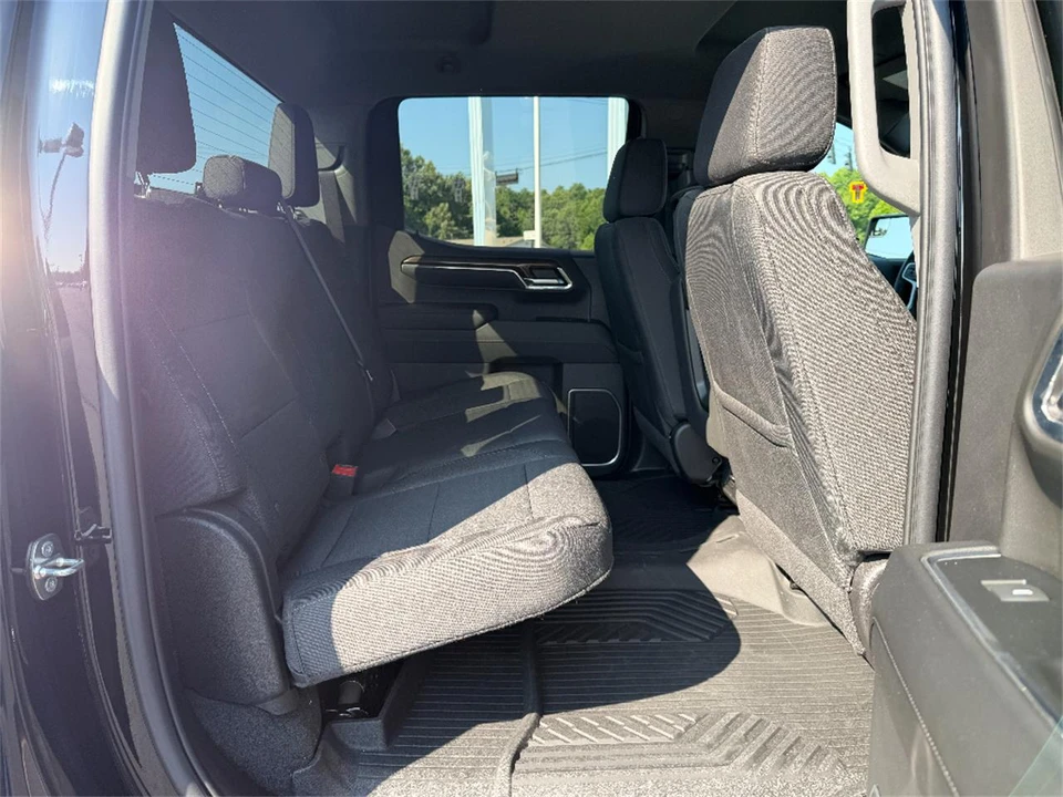 2024 Chevrolet Silverado 4th Gen - Image 13 of 31