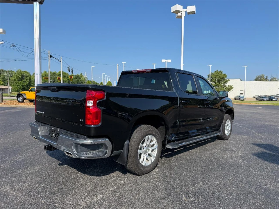 2024 Chevrolet Silverado 4th Gen - Image 7 of 31