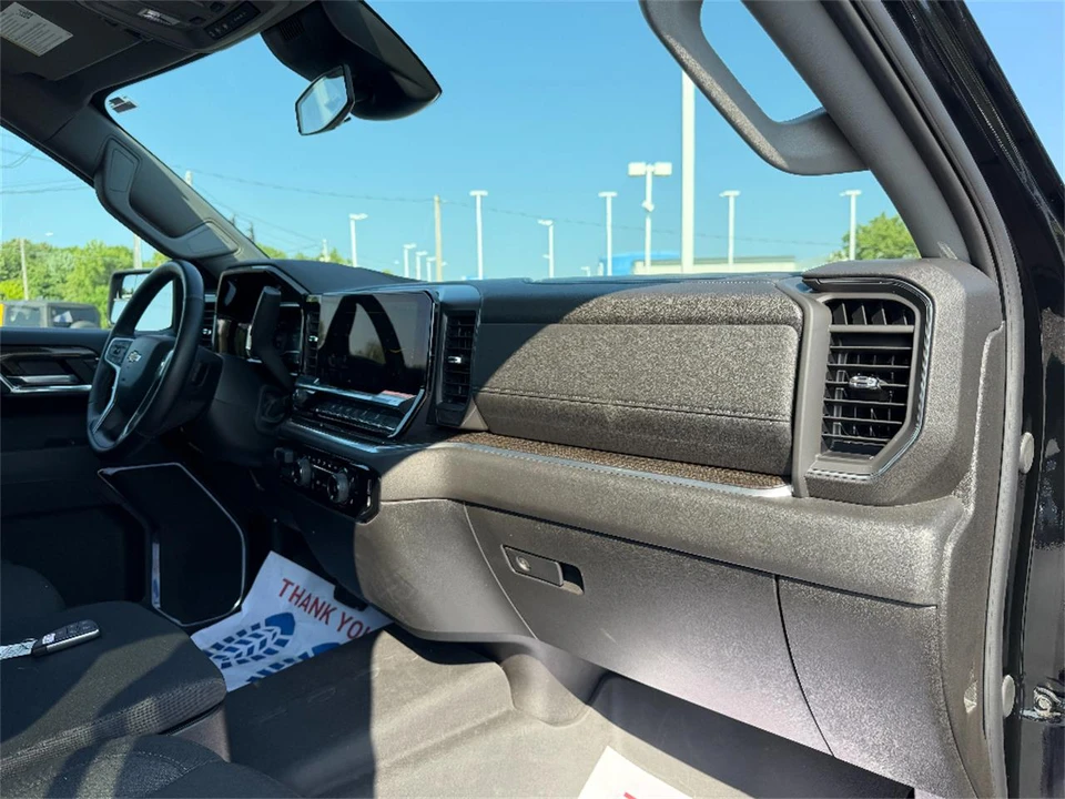 2024 Chevrolet Silverado 4th Gen - Image 14 of 31