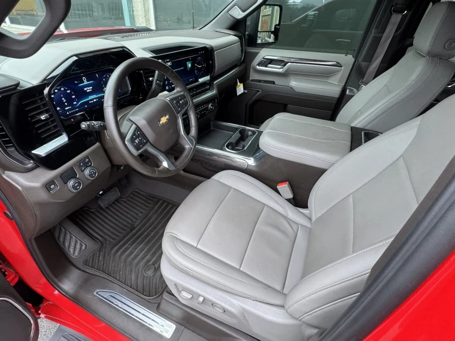 2024 Chevrolet Silverado Heavy Duty 4th Gen - Image 8 of 9
