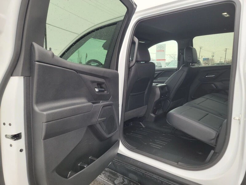 2024 Chevrolet Silverado - Image 18 of 20