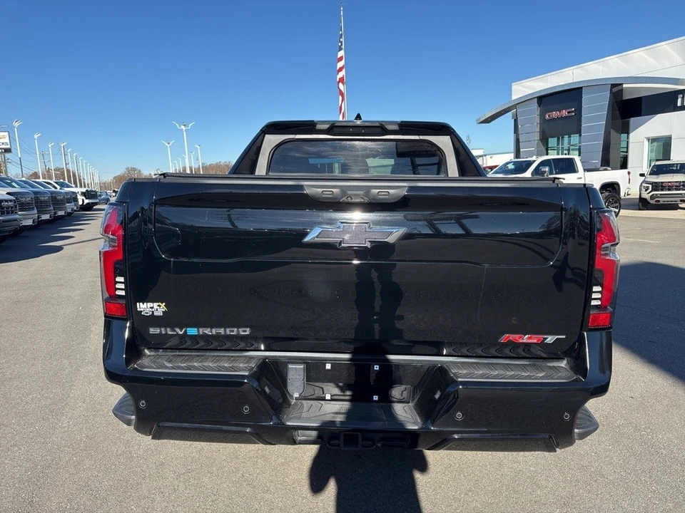 2024 Chevrolet Silverado - Image 4 of 12