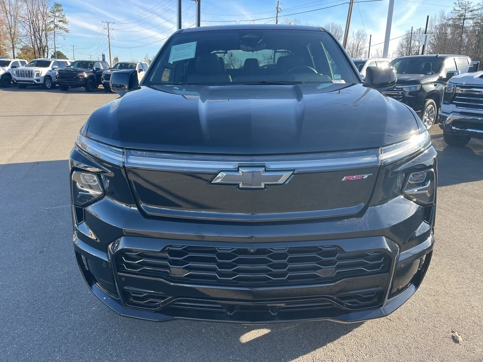 2024 Chevrolet Silverado - Image 8 of 12