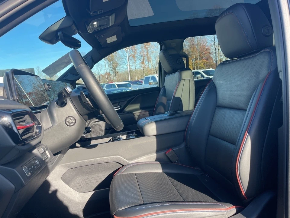 2024 Chevrolet Silverado - Image 10 of 12