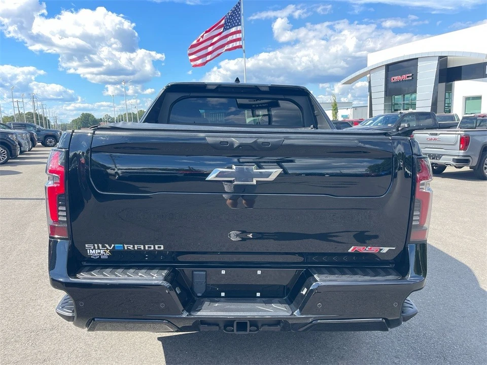 2024 Chevrolet Silverado - Image 4 of 12