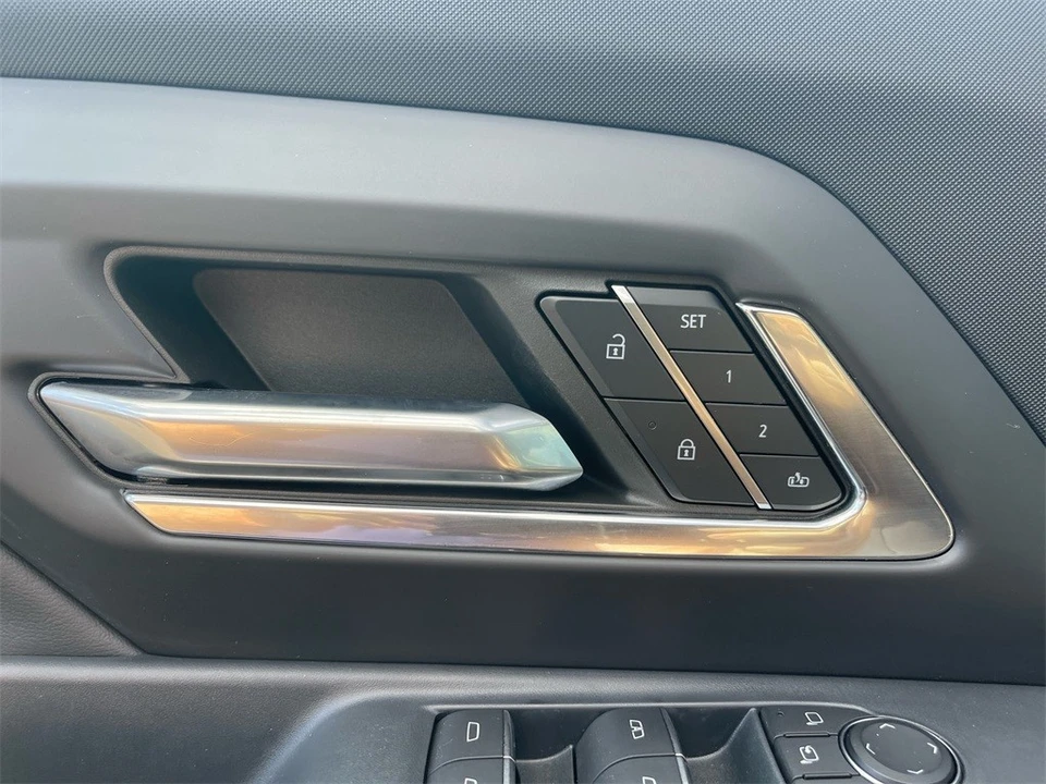 2024 Chevrolet Silverado - Image 11 of 12