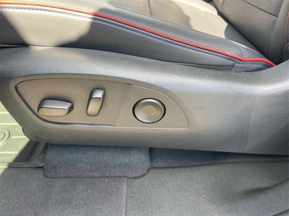 2024 Chevrolet Silverado - Image 10 of 12