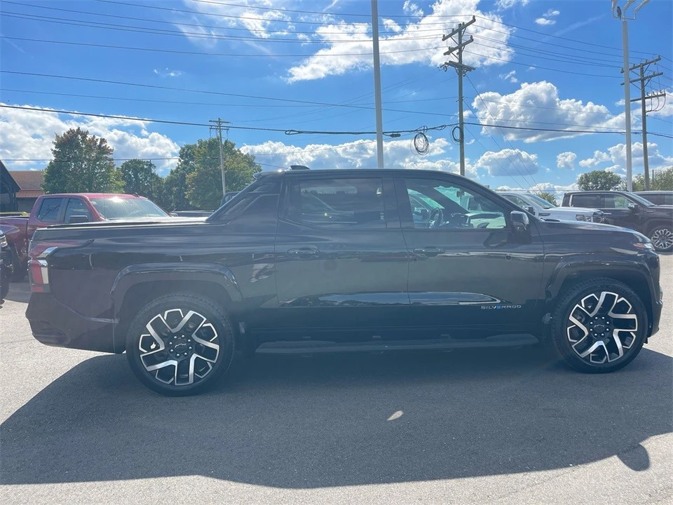 2024 Chevrolet Silverado - Image 6 of 12