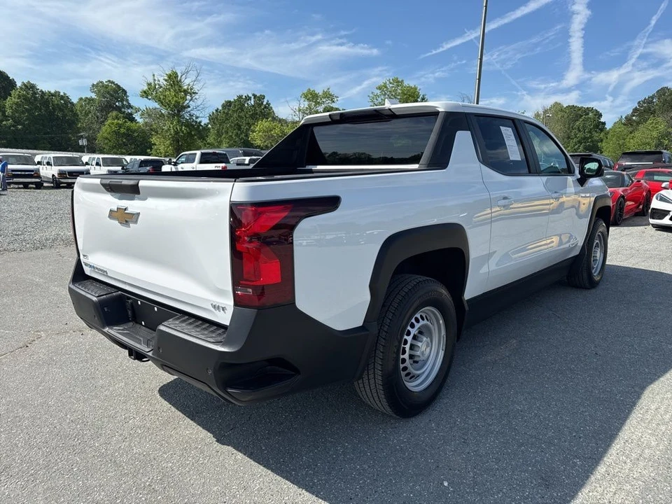 2024 Chevrolet Silverado - Image 5 of 21