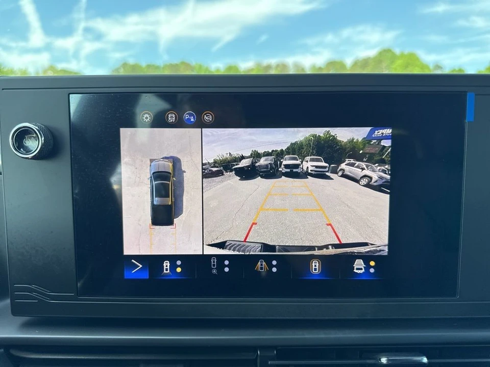 2024 Chevrolet Silverado - Image 19 of 21