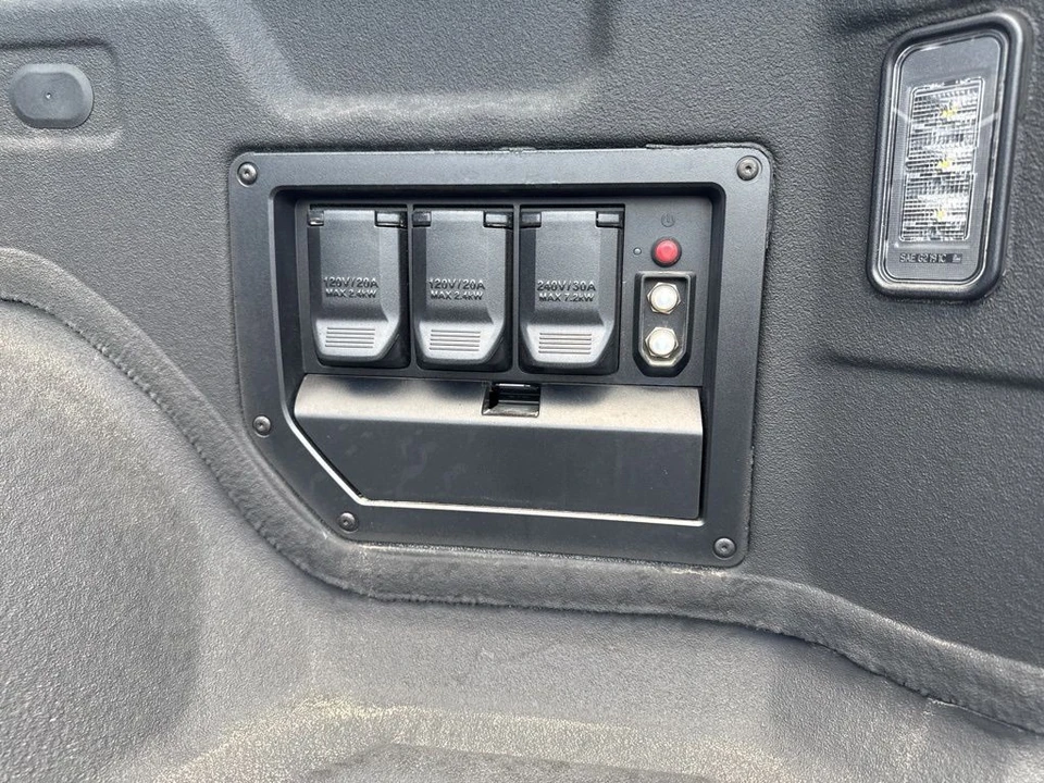 2024 Chevrolet Silverado 4th Gen - Image 29 of 31