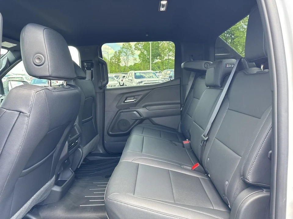 2024 Chevrolet Silverado 4th Gen - Image 11 of 31