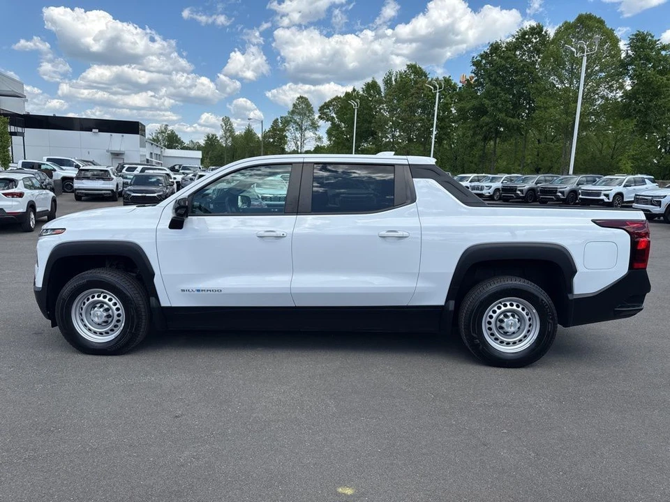 2024 Chevrolet Silverado 4th Gen - Image 2 of 31