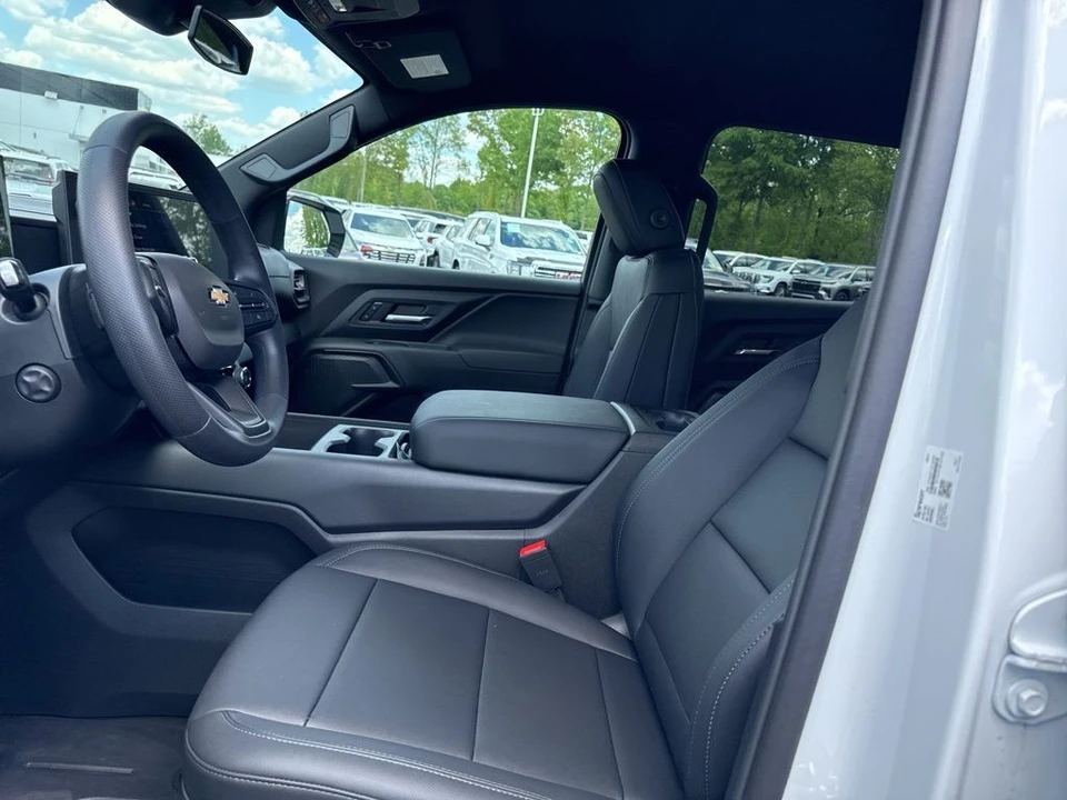 2024 Chevrolet Silverado 4th Gen - Image 9 of 31